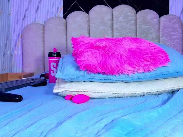 violetta-london live cam on BongaCams