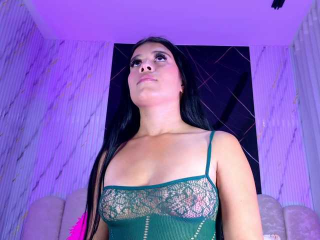 violetta-london live cam on BongaCams