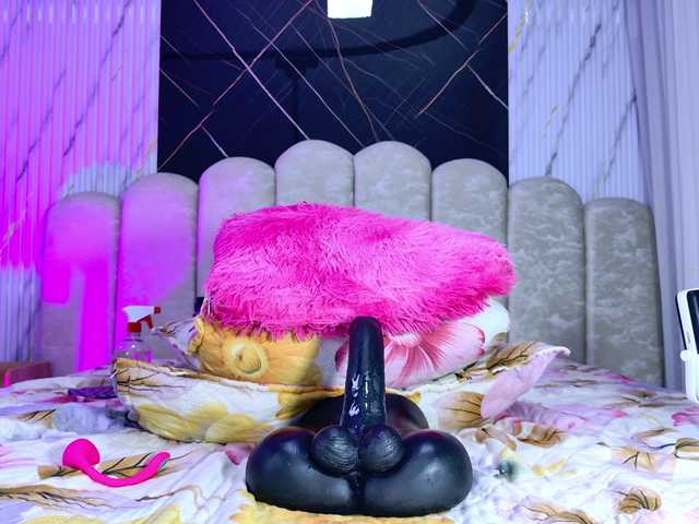 violetta-london live cam on BongaCams