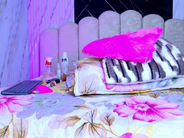 violetta-london live cam on BongaCams
