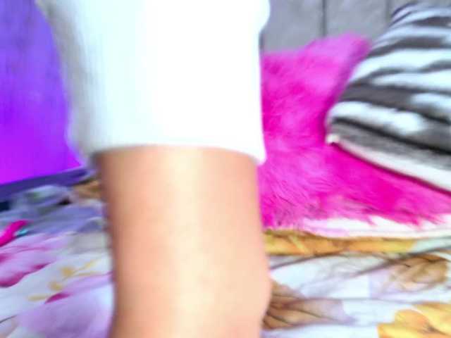 violetta-london live cam on BongaCams