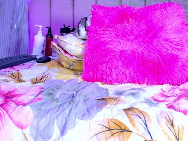 violetta-london live cam on BongaCams