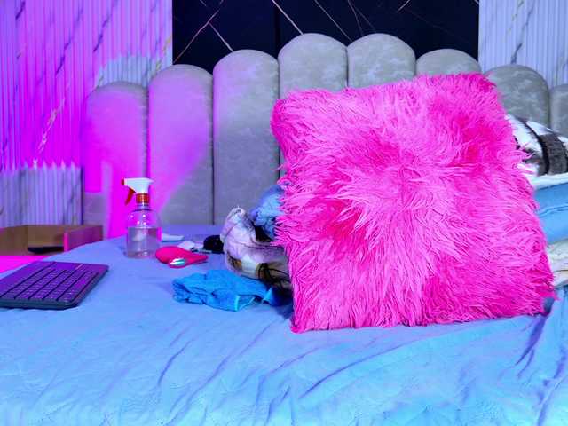 violetta-london live cam on BongaCams