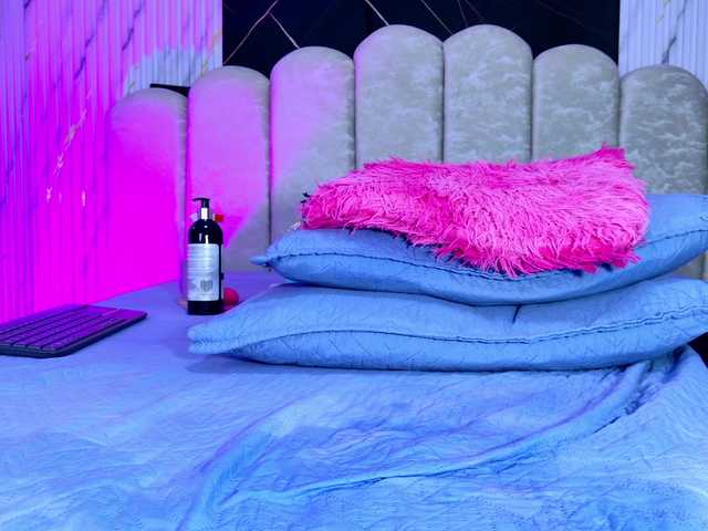 violetta-london live cam on BongaCams