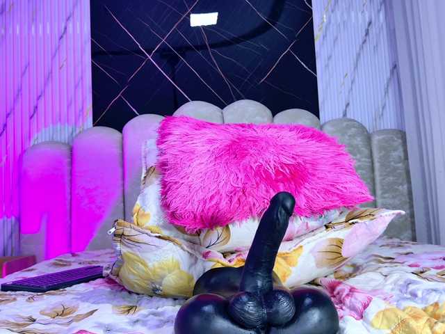 violetta-london live cam on BongaCams