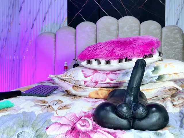 violetta-london live cam on BongaCams