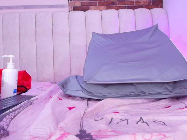 tinkerbell-'s BongaCams show and profile