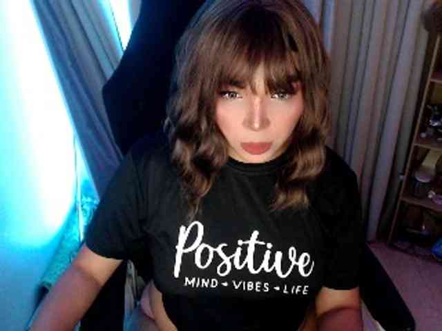 lovelydiane12 webcam