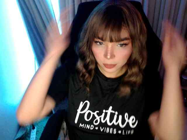lovelydiane12 webcam