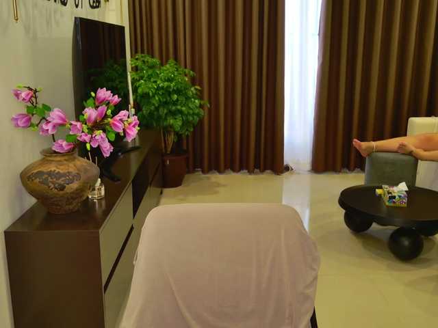 dreamteamgirls's BongaCams show and profile