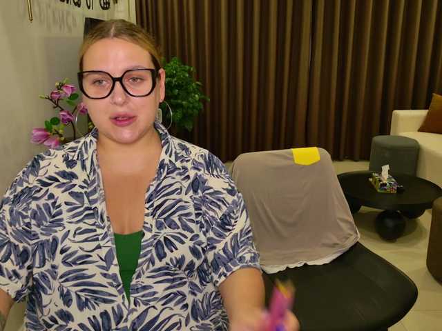 dreamteamgirls's BongaCams show and profile