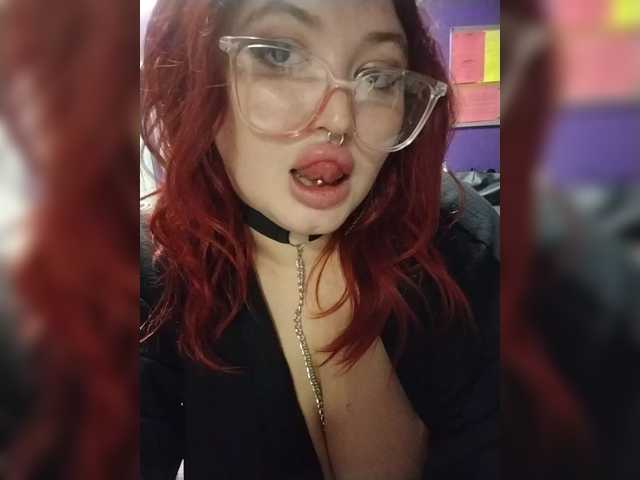 Aleksiab live cam on BongaCams