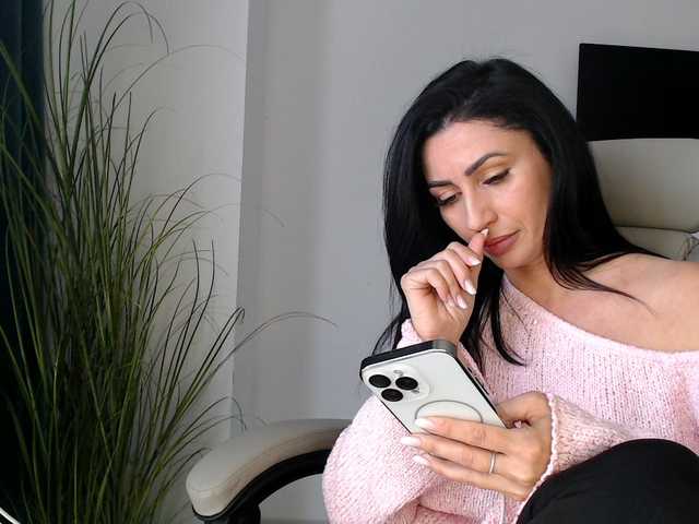 ElizabethAC's BongaCams show and profile