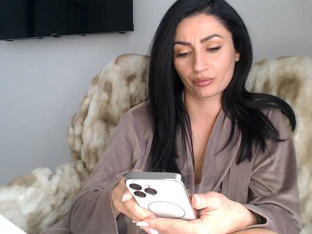 ElizabethAC's BongaCams show and profile