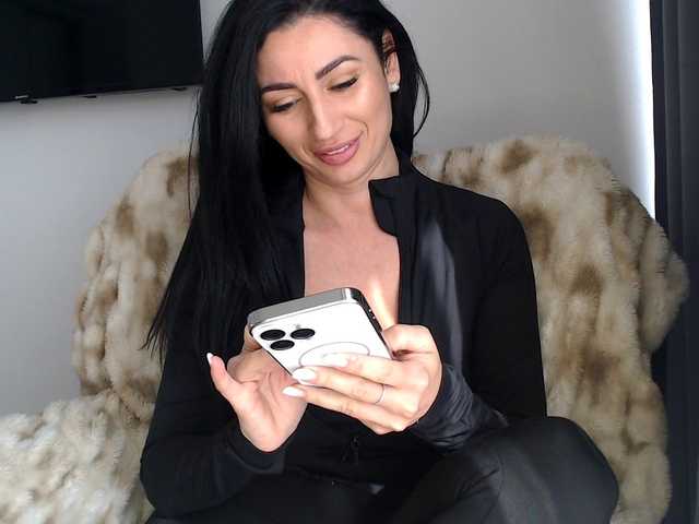 ElizabethAC's BongaCams show and profile