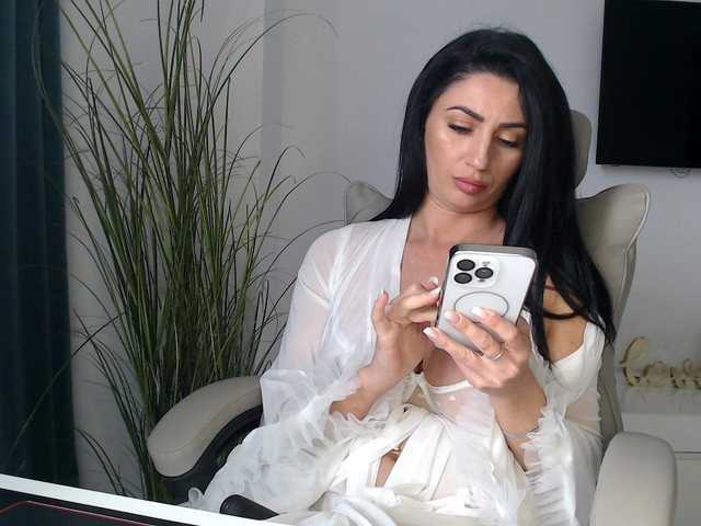 ElizabethAC's BongaCams show and profile