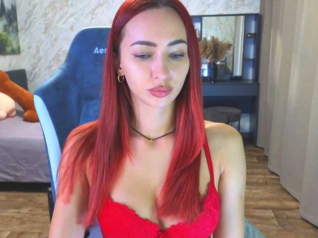 LolaLaLol webcam