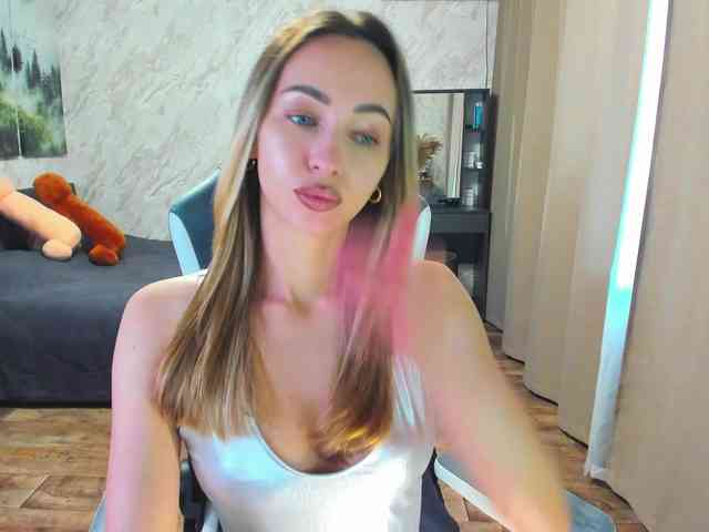 LolaLaLol webcam