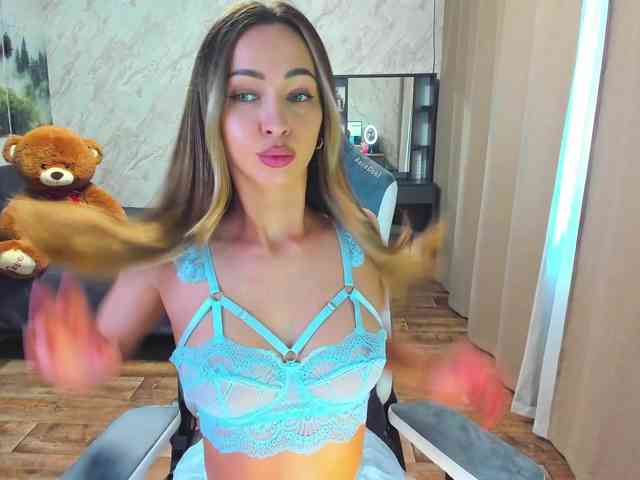 LolaLaLol webcam