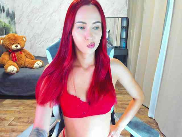 LolaLaLol webcam