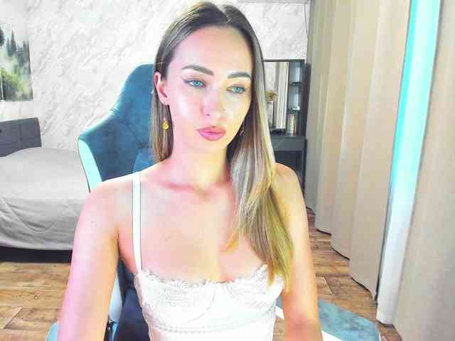 LolaLaLol webcam