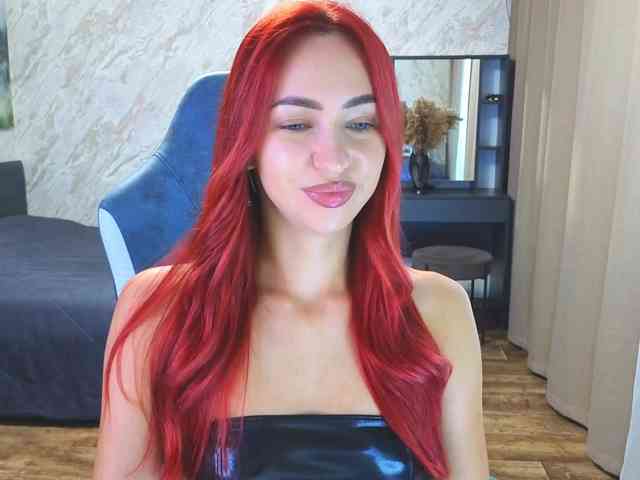 LolaLaLol webcam
