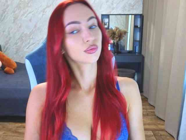 LolaLaLol webcam