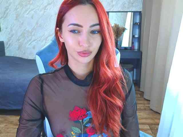 LolaLaLol webcam