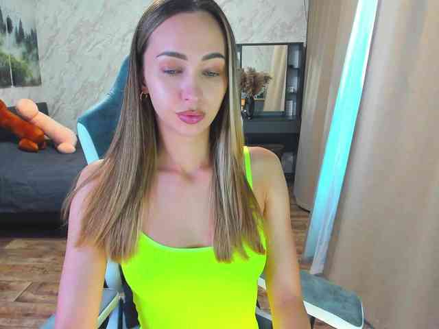 LolaLaLol webcam