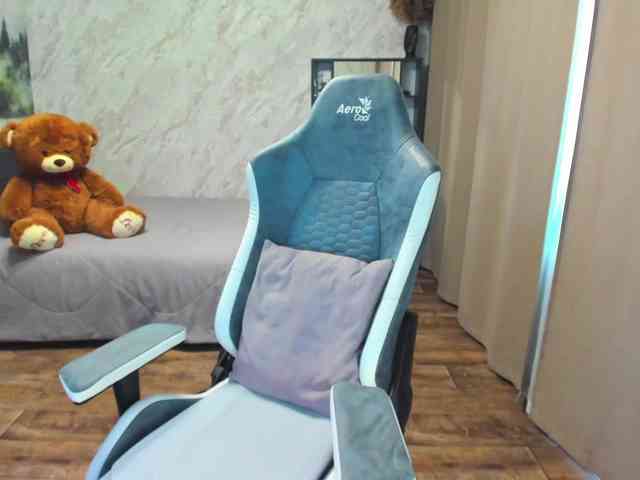 LolaLaLol webcam