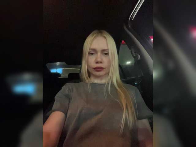 le modèle MirandaNow est en webcam porno dans un show sur le site bongacams, il possède les tags suivants: White/Caucasian,Blonde,Trimmed