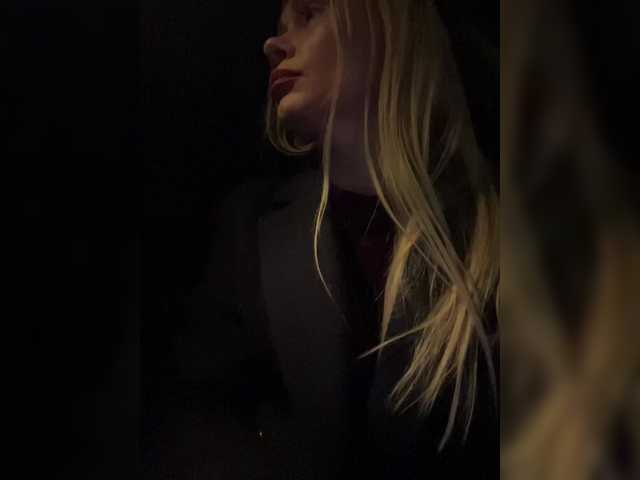 -SexyMilf-'s BongaCams show and profile