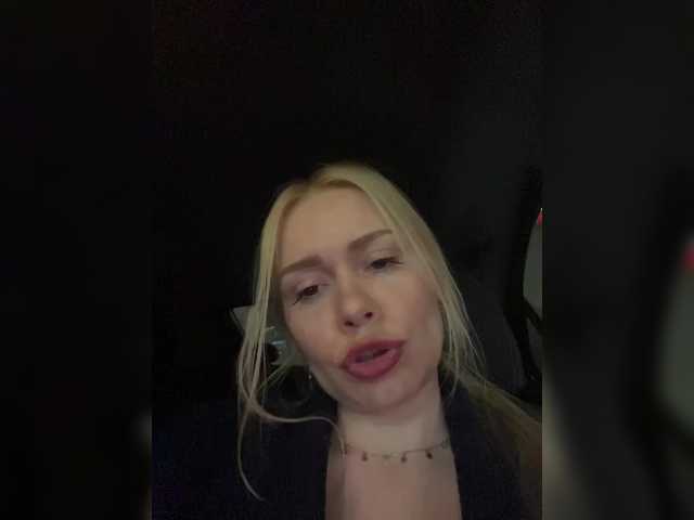 -SexyMilf-'s BongaCams show and profile