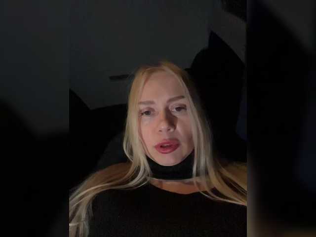 -SexyMilf-'s BongaCams show and profile