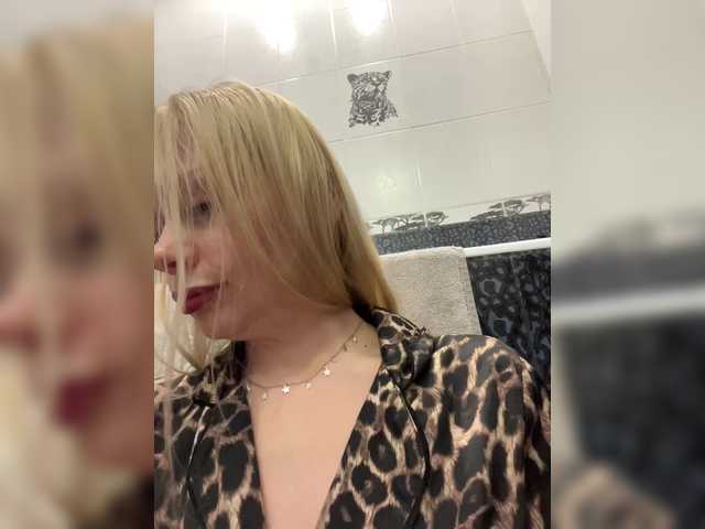 -SexyMilf- live cam on BongaCams