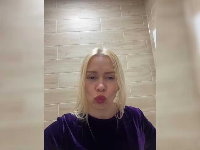  -SexyMilf- chat room