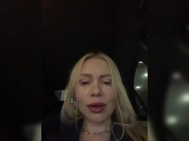 -SexyMilf-'s BongaCams show and profile