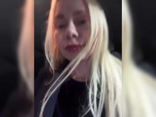 -SexyMilf-'s BongaCams show and profile