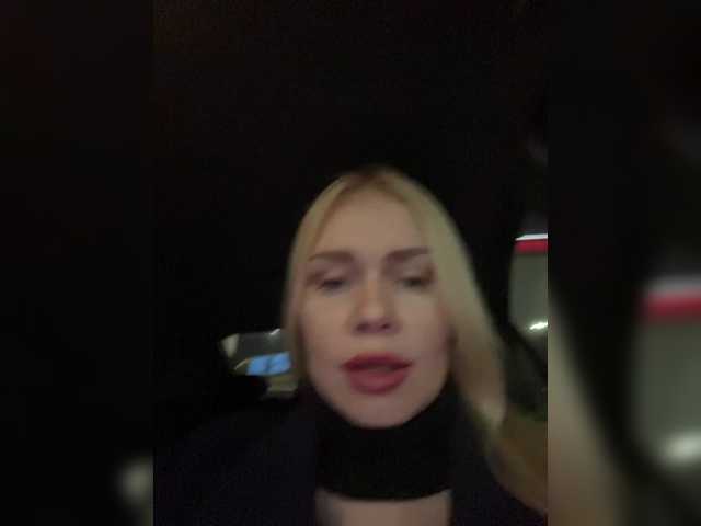 -SexyMilf-'s BongaCams show and profile