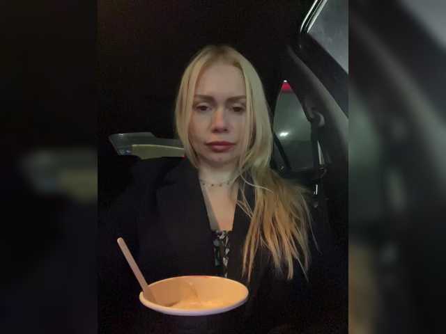 -SexyMilf-'s BongaCams show and profile