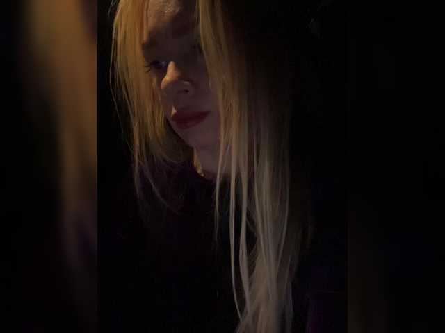 -SexyMilf-'s BongaCams show and profile