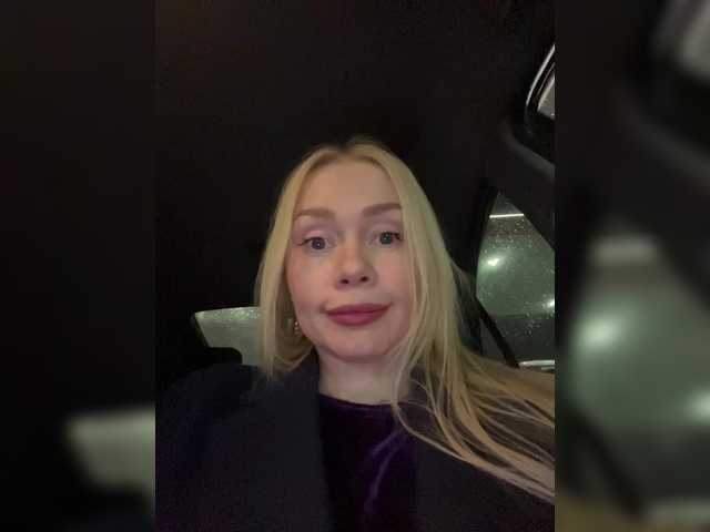 -SexyMilf-'s BongaCams show and profile