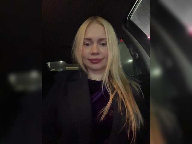 -SexyMilf-'s BongaCams show and profile