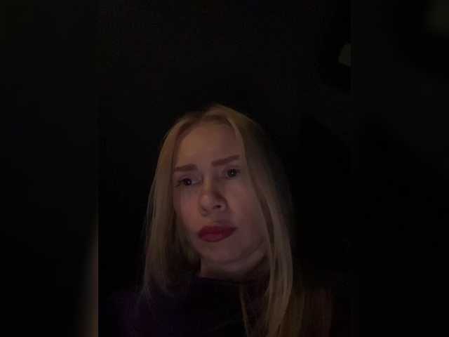 -SexyMilf-'s BongaCams show and profile