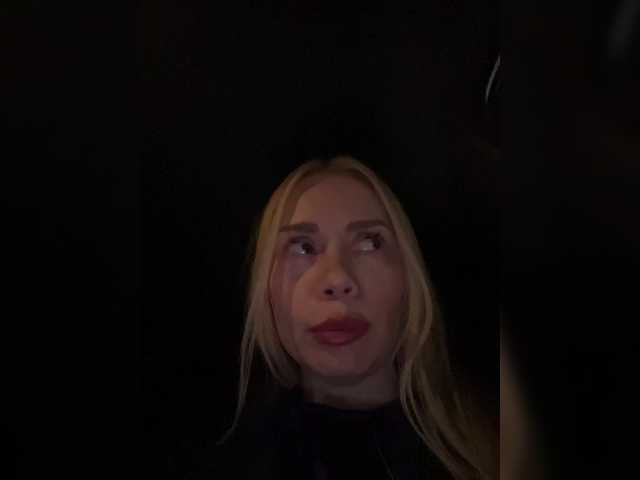 -SexyMilf-'s BongaCams show and profile