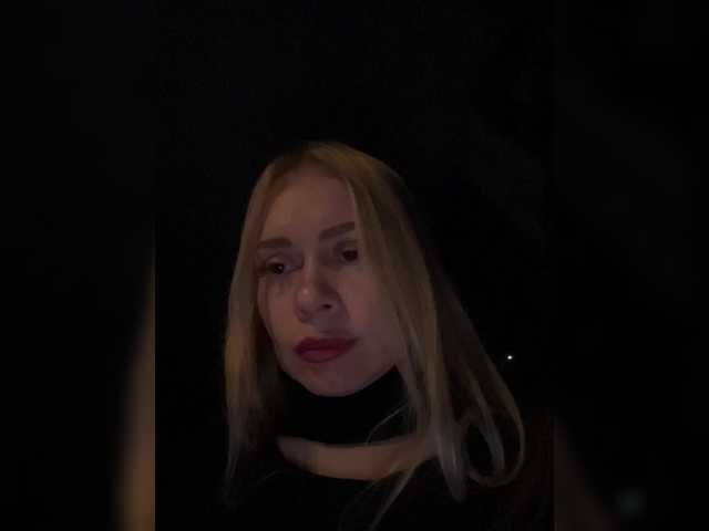 -SexyMilf-'s BongaCams show and profile