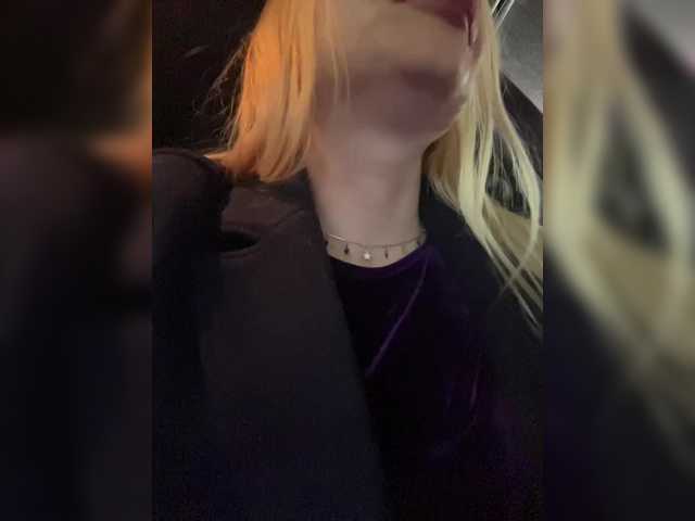 -SexyMilf-'s BongaCams show and profile