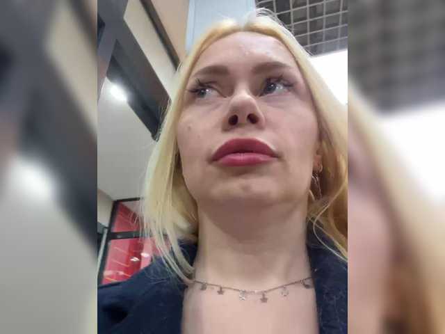 -SexyMilf-'s BongaCams show and profile