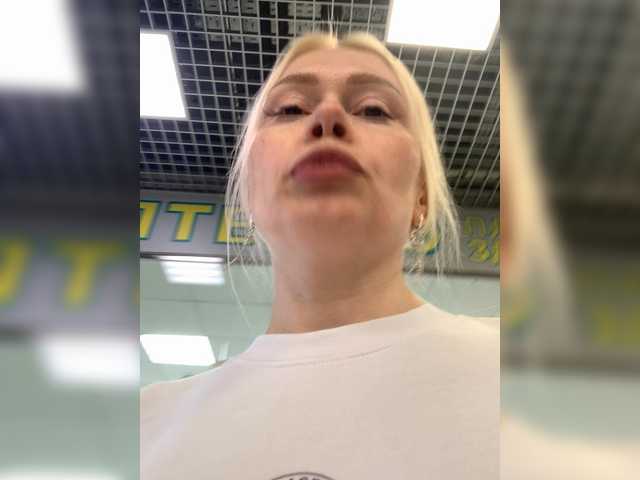 -SexyMilf- live cam on BongaCams