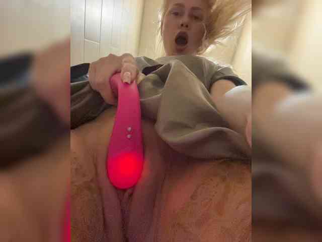 Ця модель зараз онлайн. -SexyMilf-